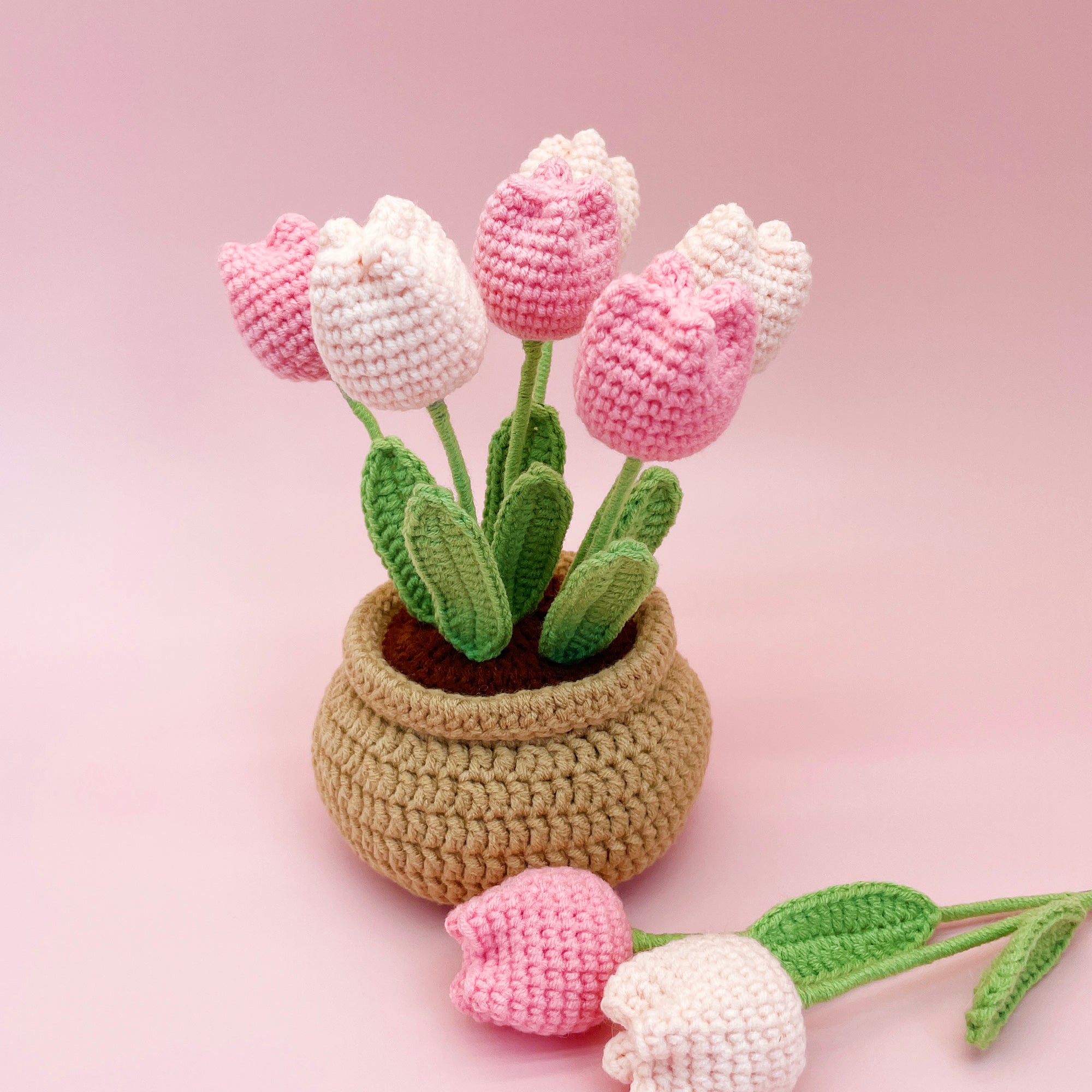 P-CUTE Crochet Crochet Kit Knit Kits Tulip Flowerpot Crochet Starter Kit  Craft Gift Idea Multicolored Yarn Flower Crochet Kit Handmade Crafts Lovers